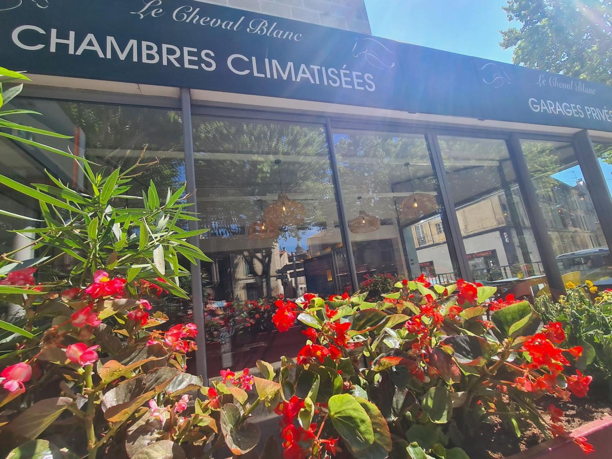 Le Cheval Blanc Hotel Arles Kültér fotó